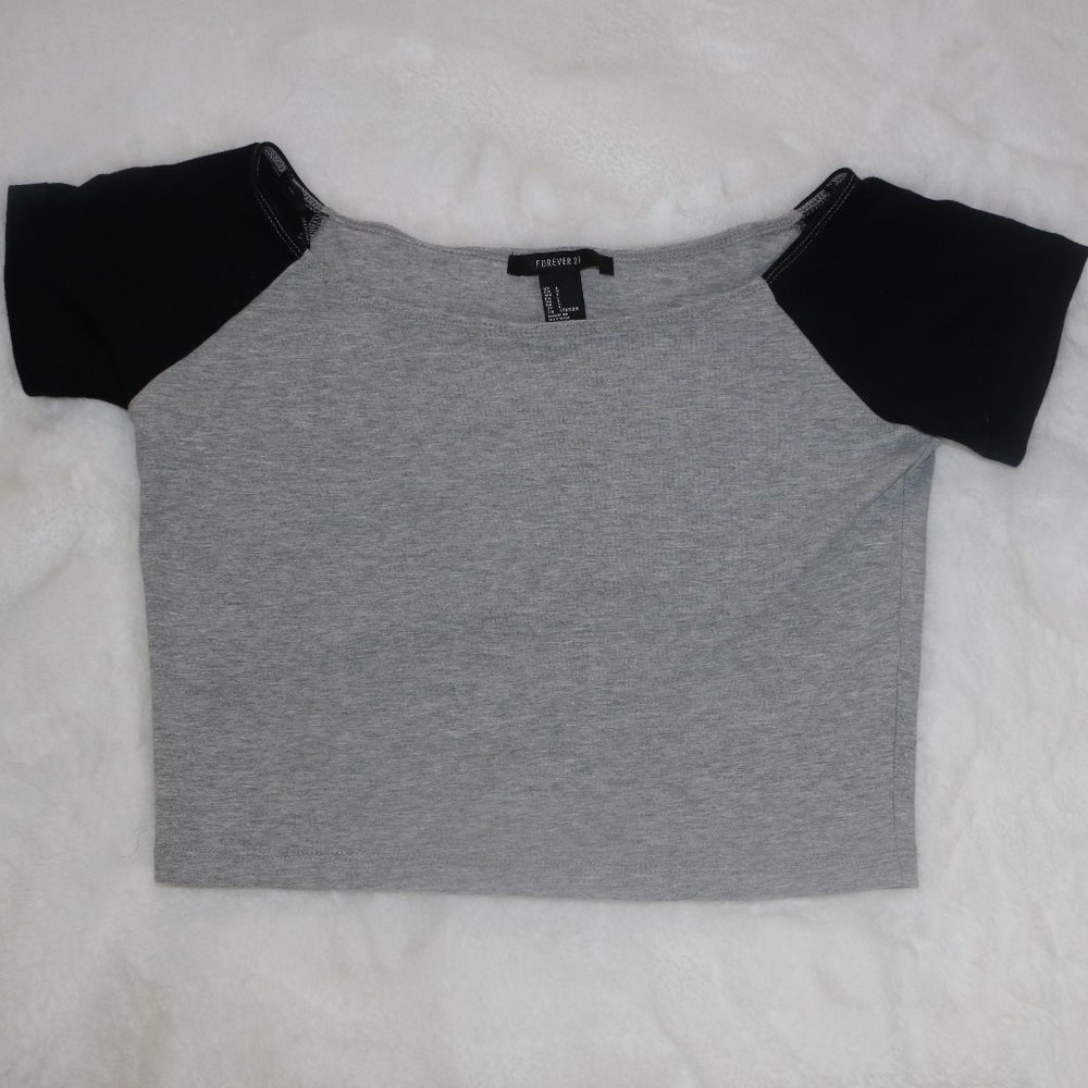 Forever 21 Cropped Tshirt